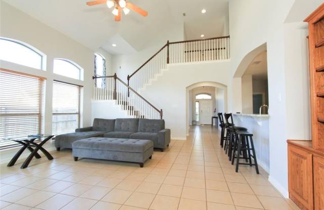 4800 Newbridge Drive Gallery 3