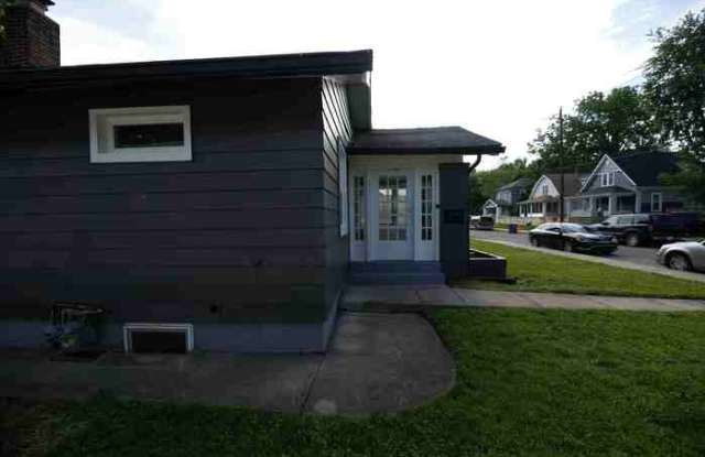 319 Bernard Avenue Gallery 4