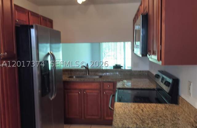 1001 Keystone Dr Gallery 2