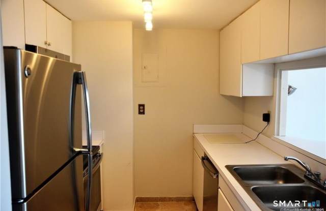 127 Greyrock Place Gallery 4