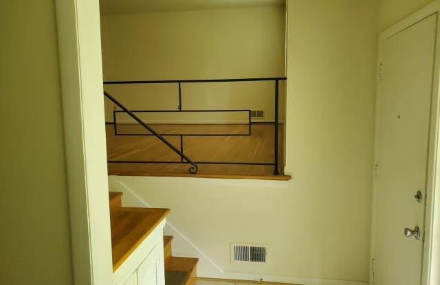 8813 VERNON VIEW DRIVE Gallery 2