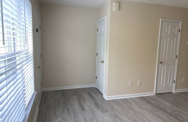 350 Bracken Place (Jacksonville) Gallery 2