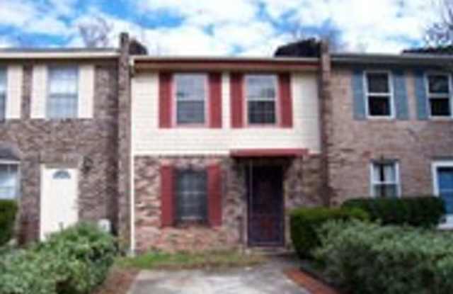 Gorgeous and Spacious 3 BR 1.5 BA Townhome. Almost 1,300 Sq Ft! photos photos