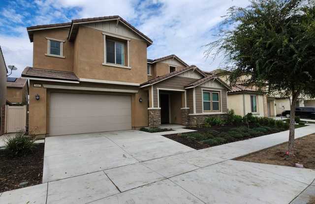 Beautiful two story 5 bedroom in ontario Ranch - 3447 East Sumac Street, Ontario, CA 91761