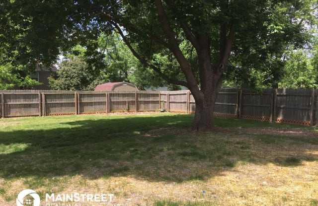 1216 Ne Birchwood Dr - 1216 NE Birchwood Dr, Lee's Summit, MO 64086
