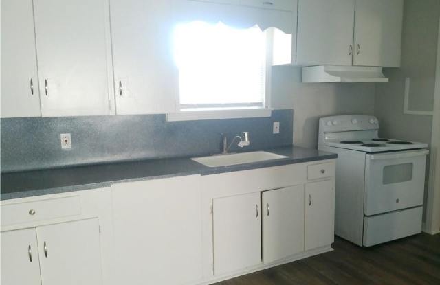 3921 Chestnut A - 2/Bed 1/Bath - $1350/month Gallery 3