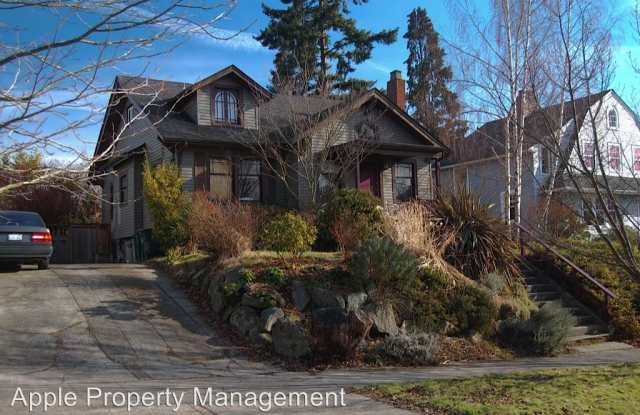 2842 32nd Ave S - 2842 32nd Avenue South, Seattle, WA 98144