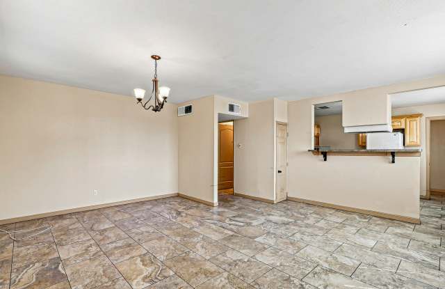 6399 Normandy Dr Gallery 1