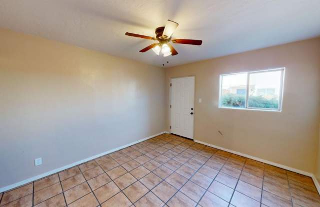 Centrally located 1BR apartment. Utilities included. Gallery 4