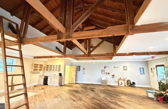 136 LEDNUM Avenue Gallery 3