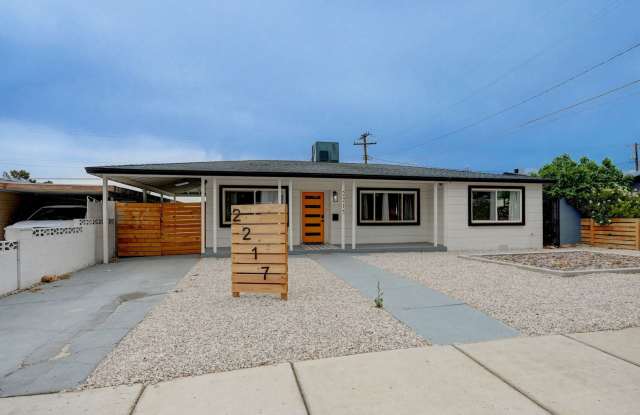 Fully Furnished or Unfurnished 3 BR / NO HOA photos photos
