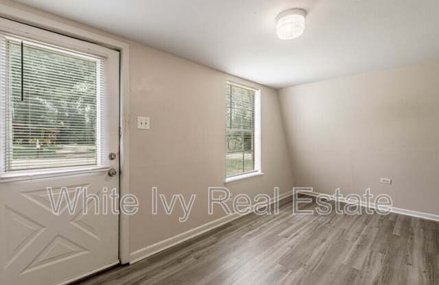 712 Cline Unit A Gallery 3