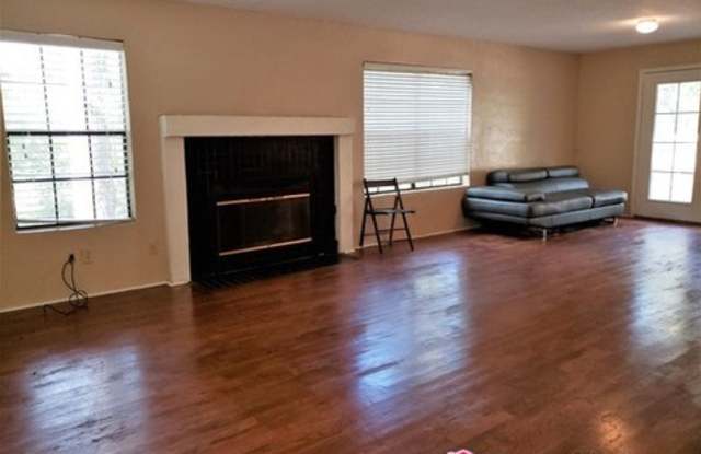 12503 Maxwell Road Gallery 4