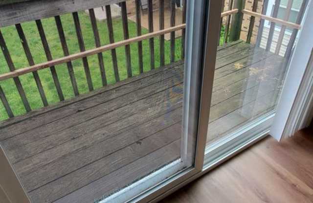 Renovated Two Bedroom Condo with Garage Space in Ladue School District Gallery 3