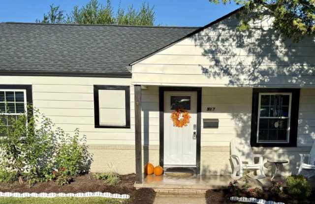 Your Perfect Retreat Awaits in Kingsport – Updated, Charming, and Ready to Call Home! photos photos Your Perfect Retreat Awaits in Kingsport – Updated, Charming, and Ready to Call Home! photos photos