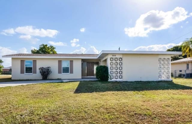 926 SE 25TH TERRACE - 926 Southeast 25th Terrace, Cape Coral, FL 33904
