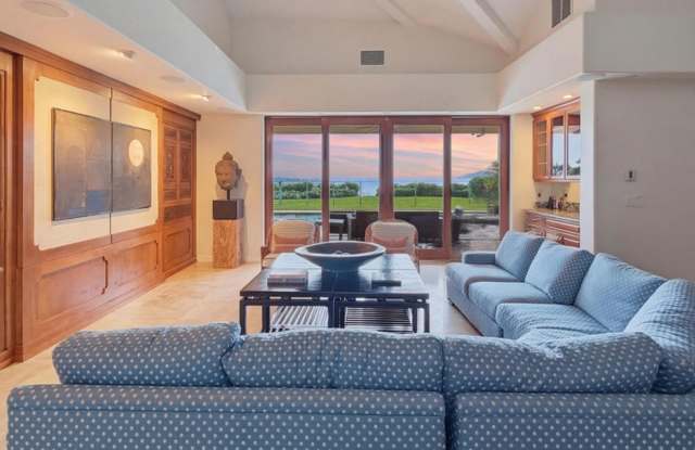 Portlock Oceanfront Estate: Luxury Beachfront Home w/ Pool & Sunset Views photos photos Portlock Oceanfront Estate: Luxury Beachfront Home w/ Pool & Sunset Views photos photos