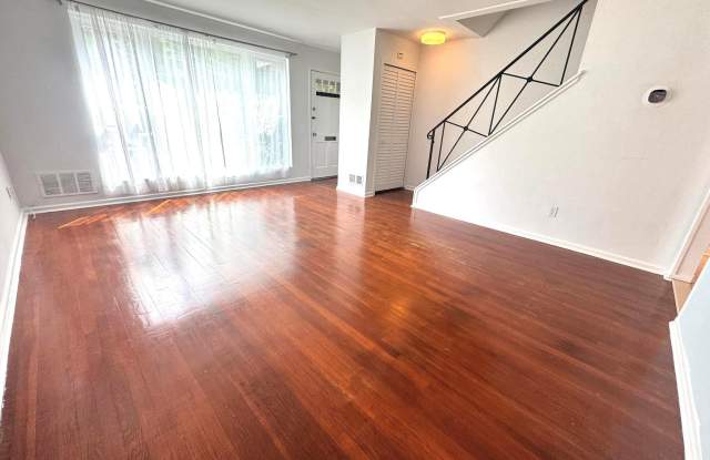 12114 DALEWOOD Drive Gallery 2