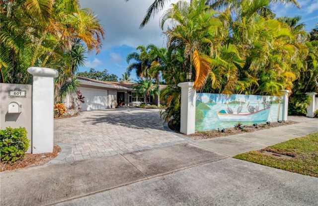 601 E Causeway Boulevard Gallery 2