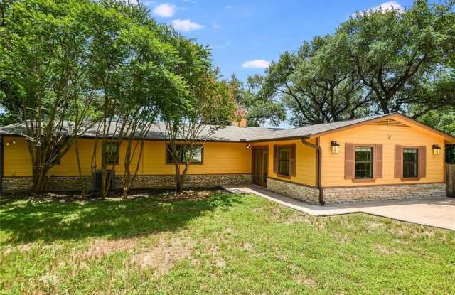 18215  Lura LN - 18215 Lura Lane, Jonestown, TX 78645