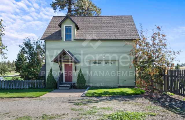 6616 E Orchard – Charming Country Retreat, 1 Bed 1 Bath with Garden & Horse Privileges Gallery 1