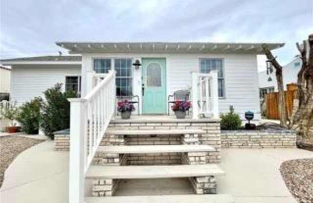 1354 Denver St photos photos