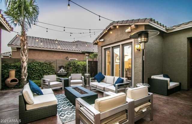 2560 E Wisteria Dr Gallery 2