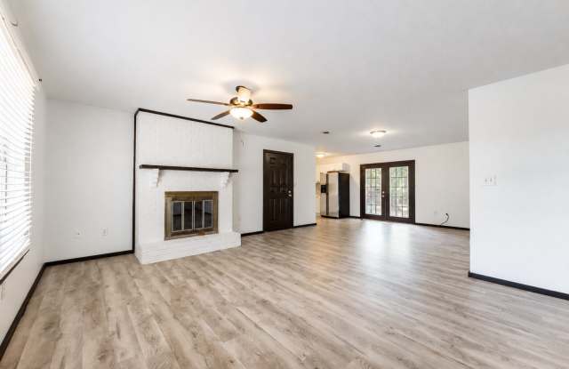 2717 Meadowlark Dr Gallery 1