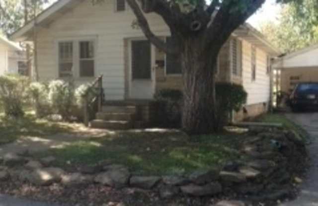 Available August 2026; Monthly rent $1,500 (Near Bryan Park) photos photos