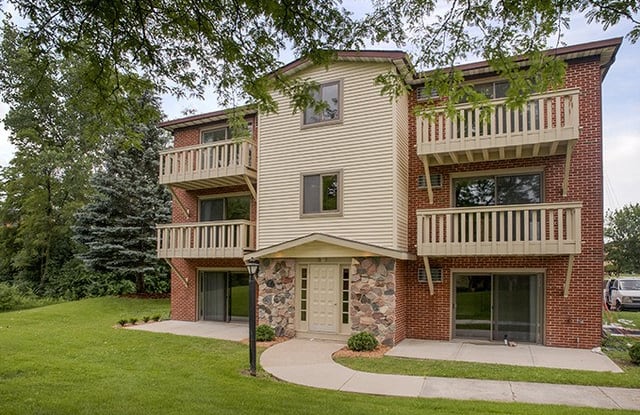621 W 65th Street - 621 65th Street, Westmont, IL 60559