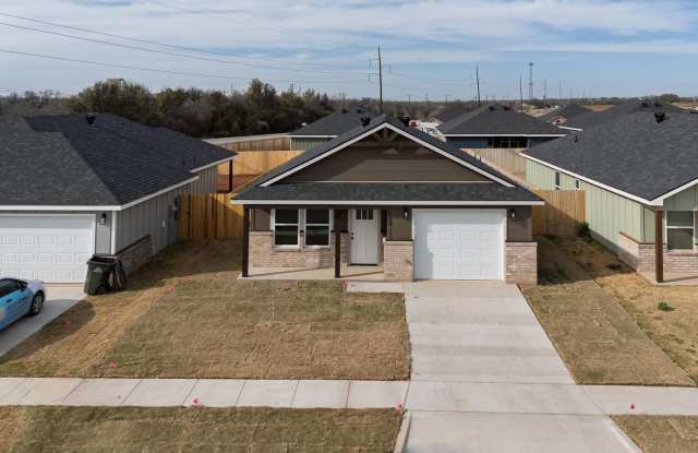 Gorgeous 3-Bed, 2-Bath Home on Tombstone Rd – Available May 8th photos photos