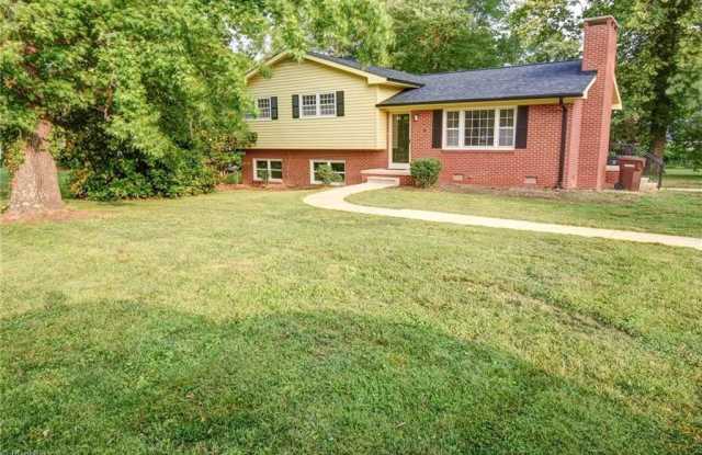 318 Collinwood Drive - 318 Collinwood Drive, Burlington, NC 27215