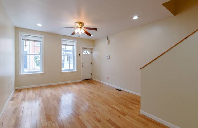 2134 Sears Street Gallery 2