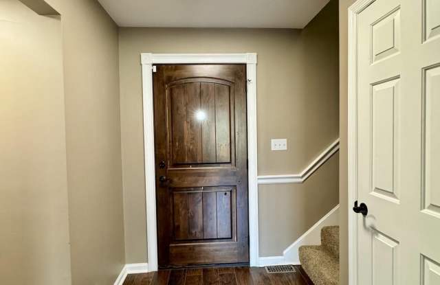 345 Stonegate Way Gallery 4