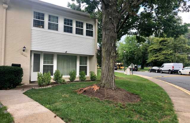 5011 AMERICANA DRIVE - 5011 Americana Drive, Annandale, VA 22003
