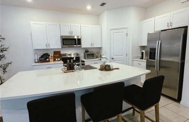 2966 CANARY Avenue Gallery 2