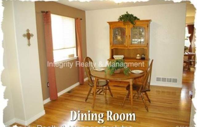 4972 N Silverlace Dr Gallery 3