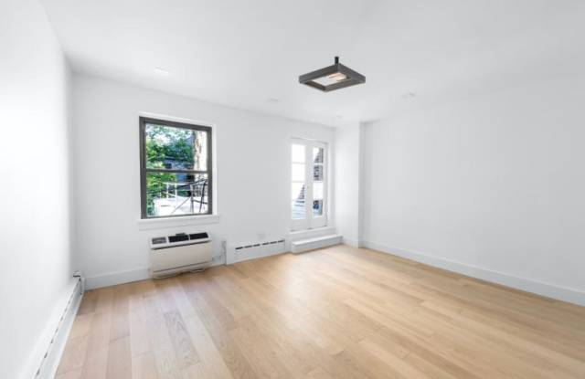 151 E 62ND ST. Gallery 2