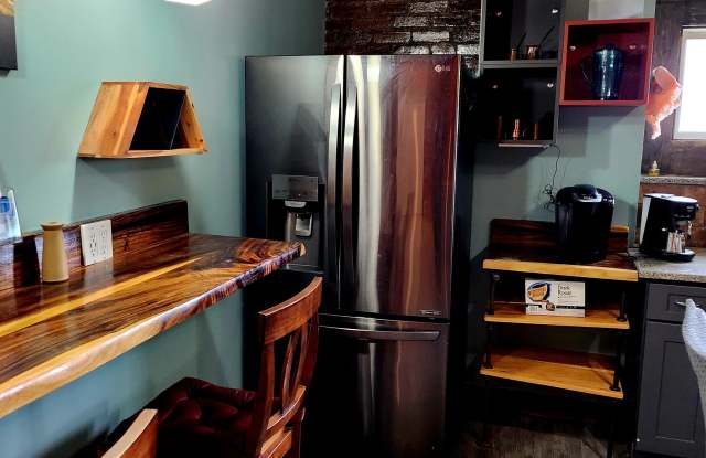 4472 State Road Loft- 2 Gallery 2