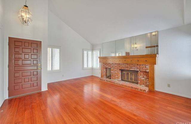10 Falcon Ridge Drive Gallery 2