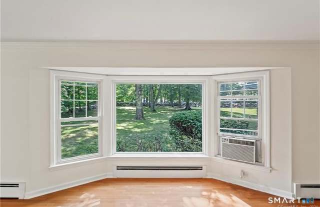791 Newfield Avenue Gallery 3