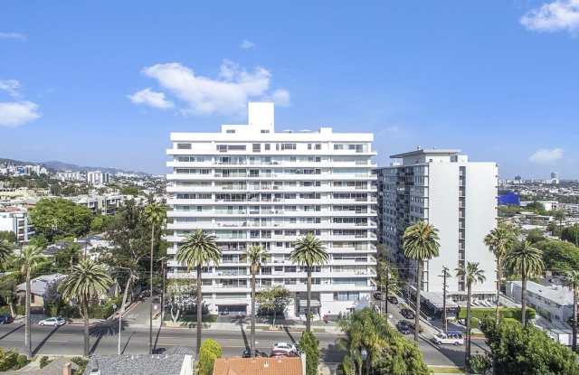 838 N DOHENY Dr photos photos