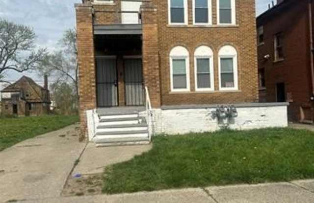 13565 Northlawn Street photos photos