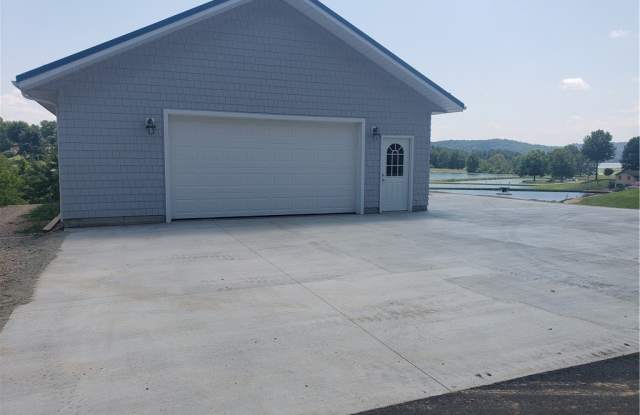 56269 Lakeview Drive Gallery 2