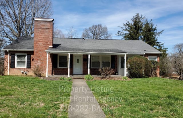 1210 Southwest Avenue - 1210 Southwest Avenue, Johnson City, TN 37604