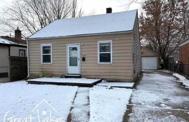 Lovely 3 Bedroom 1 Bathroom now available for rent - 13140 Fisk Avenue, Warren, MI 48089