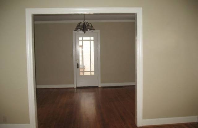 4111 Aberdeen Rd. Gallery 4