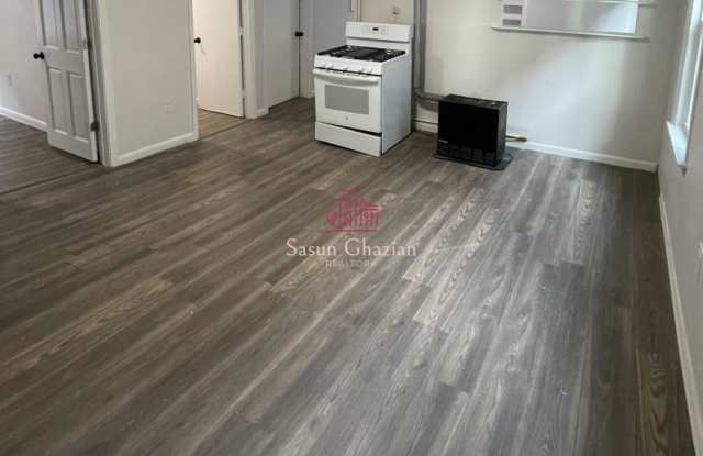 81 Merrifield St. photos photos