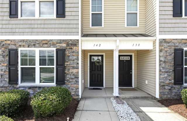 142 Collinwood Drive Gallery 2