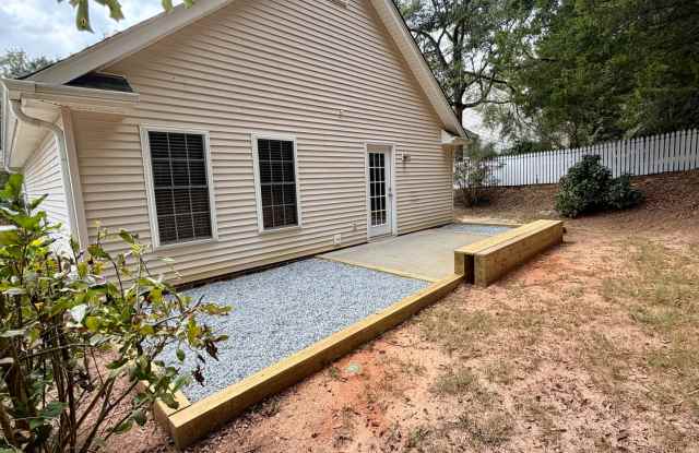 Recently Renovated 2 Bedroom 2 Bathroom Home Gallery 3